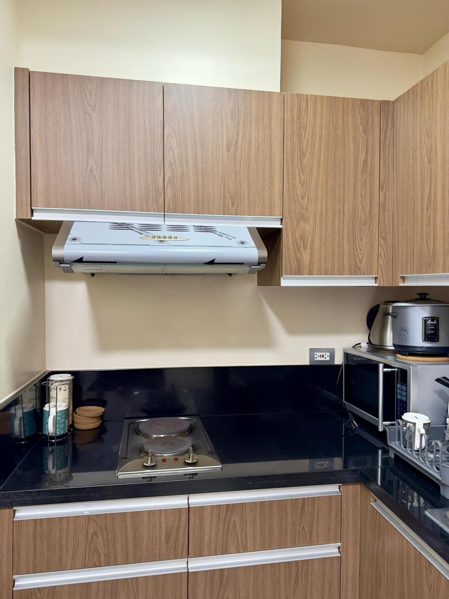 Bayfront - Near Airport, Moa, Picc, Star City, Manila Bay - Pet-Friendly With Fast Wifi, Netflix & Pool Access Pasay Esterno foto